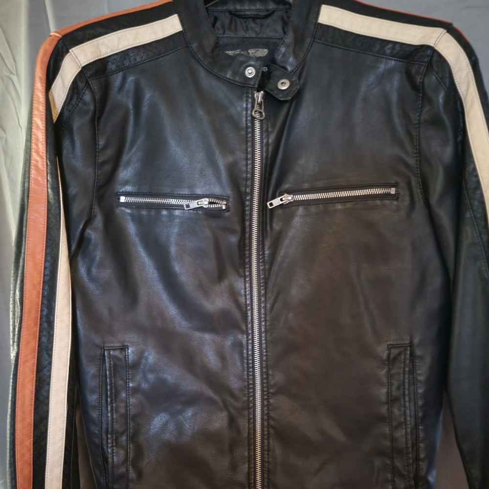 NWOT Small Women's/Men's Leather Jacket